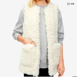 UGG Farrah Faux Fur Vest Sherpa‎ Size Small